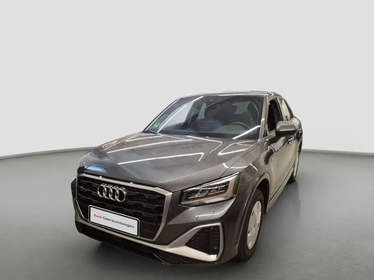 Gebraucht Audi Q2 S-Line 150 PS (110 kW) 2025 Daytonagrau perleffekt SUV