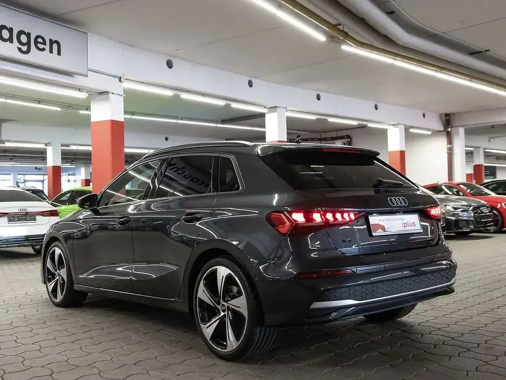 Gebraucht Audi A3 Comfort 150 PS (110 kW) 2025 Manhattangrau metallic Limousine