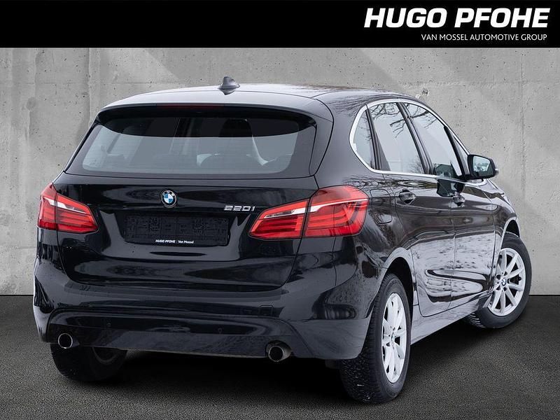 Gebraucht BMW 220 Active Tourer Advantage 192 PS (141 kW) 2016 Schwarz Van / Kleinbus