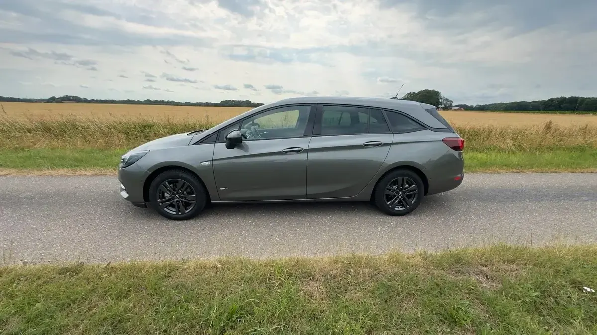 Gebraucht Opel Astra 122 PS (89 kW) 2021 Grau Kombi