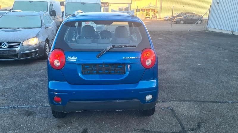 Gebraucht Chevrolet Matiz 67 PS (49 kW) 2010 Blau Kleinwagen