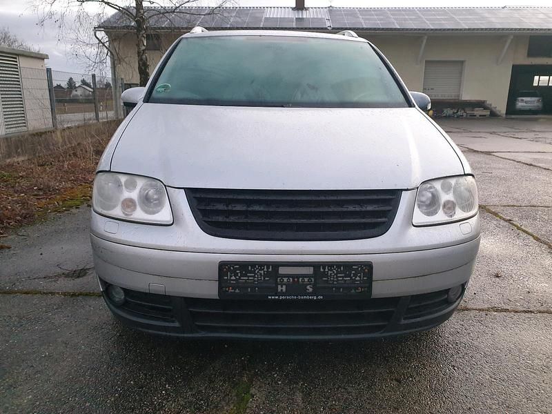 Gebraucht VW Touran 140 PS (102 kW) 2004 Silber Van / Kleinbus