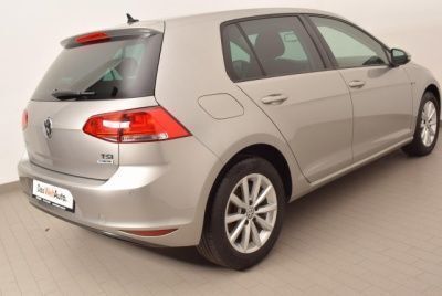 Gebraucht VW Golf VII LOUNGE 86 PS (63 kW) 2015 Silber metallic Limousine