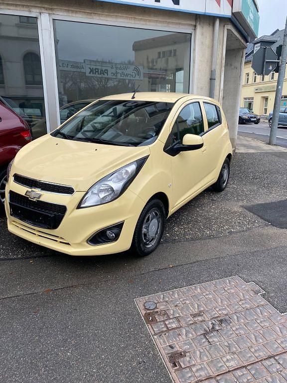 Gelb Gebraucht 2013 Chevrolet Spark LS Kleinwagen | 3.899 € (Fairer Preis) - Bild 1/4