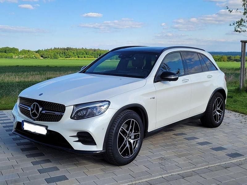 Weiß Gebraucht 2017 Mercedes GLC43 AMG AMG SUV | 36.200 € (Fairer Preis) - Bild 1/4