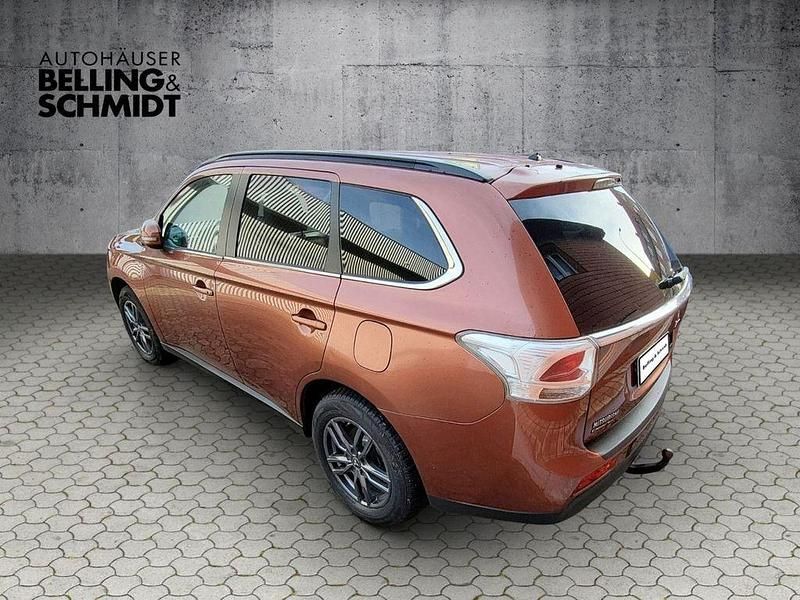 Gebraucht Mitsubishi Outlander Instyle 150 PS (110 kW) 2012 Braun (metallic) SUV