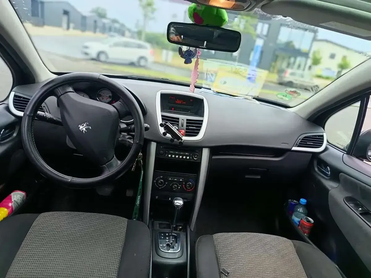 Gebraucht Peugeot 207 Premium 120 PS (88 kW) 2009 Silber Kombi