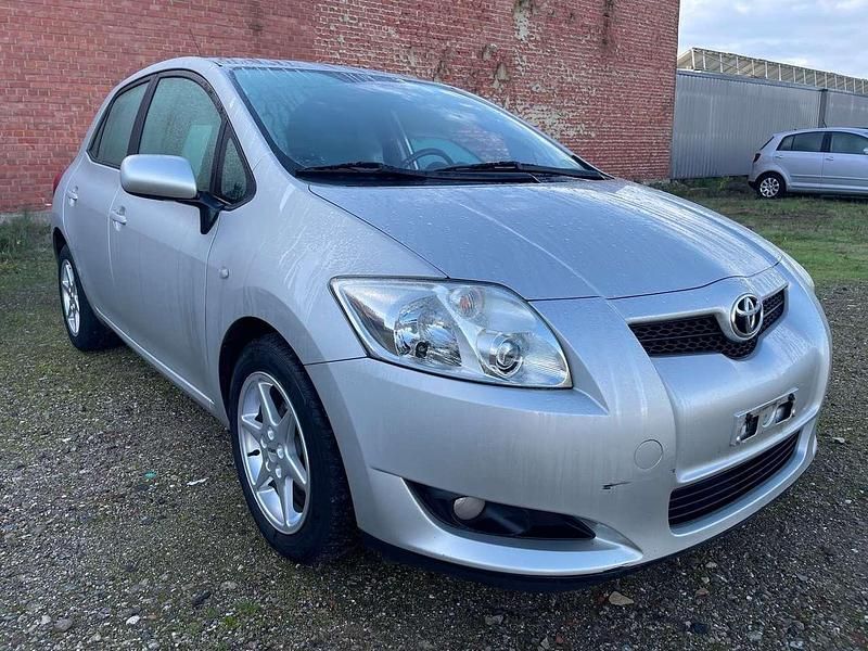 Silber Gebraucht 2009 Toyota Auris Life Kleinwagen | 3.290 € (Fairer Preis) - Bild 1/4