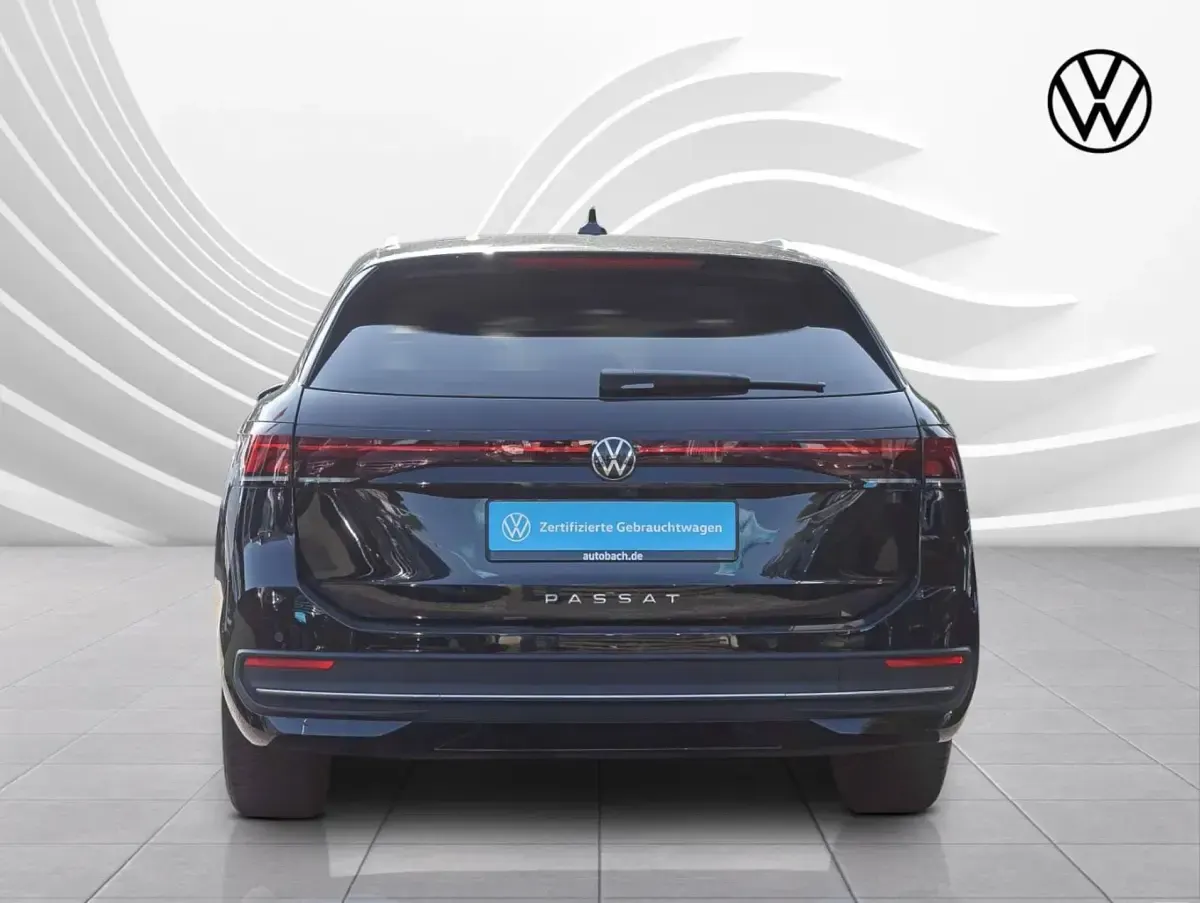 Gebraucht VW Passat Business 122 PS (89 kW) 2024 Grenadillschwarz metallic Kombi