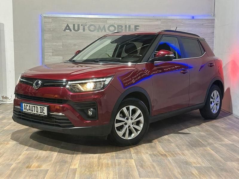 Rot Gebraucht 2021 Ssangyong (KGM) Tivoli Quartz SUV | 13.990 € (Fairer Preis) - Bild 1/4