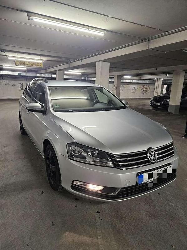 Gebraucht VW Passat Trendline 140 PS (102 kW) 2014 Grau Kombi