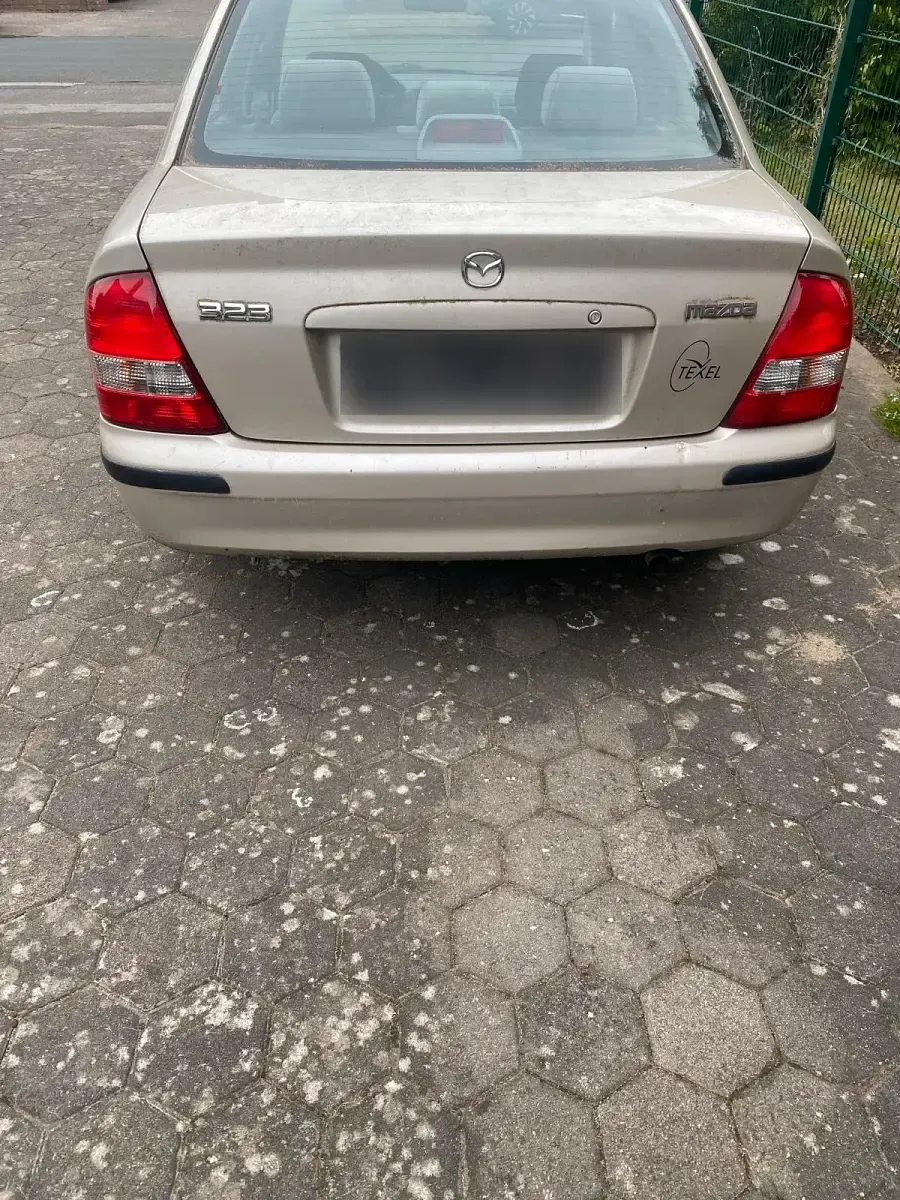 Usata Mazda 323 89 CV (65 kW) 1999 Berlina