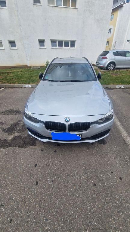 Silber Gebraucht 2018 BMW 320 Sport Line Kombi | 15.800 € (Fairer Preis) - Bild 1/4