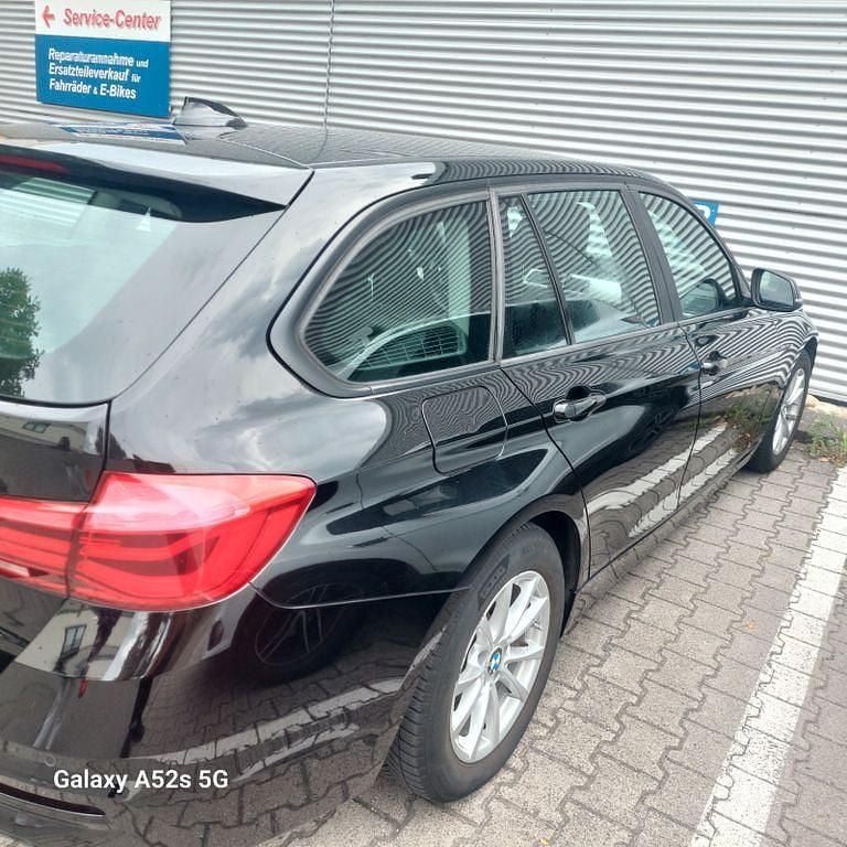 Gebraucht BMW 316 Advantage 116 PS (85 kW) 2015 Schwarz Kombi