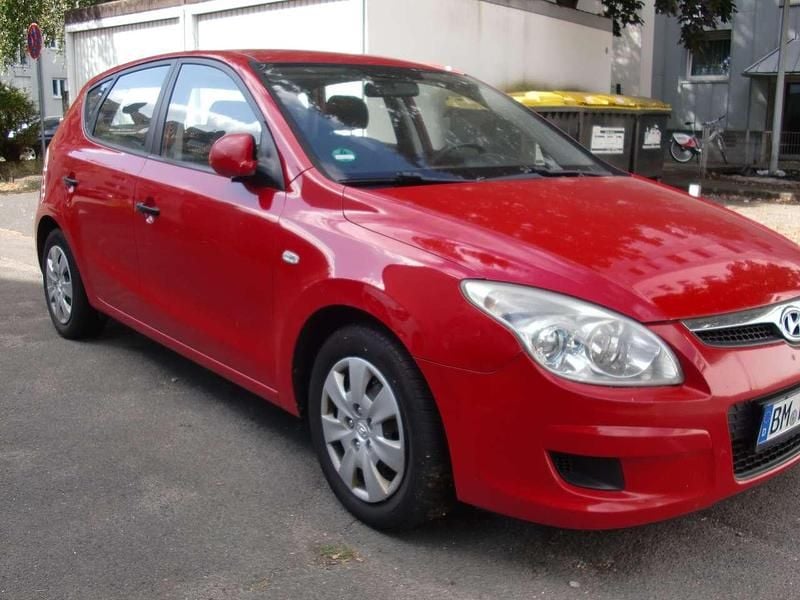 Rot Gebraucht 2008 Hyundai i30 Edition Limousine | 999 € (Superpreis) - Bild 1/4