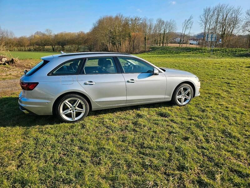 Silber Gebraucht 2020 Audi A4 Kombi | 29.000 € (Fairer Preis) - Bild 1/4