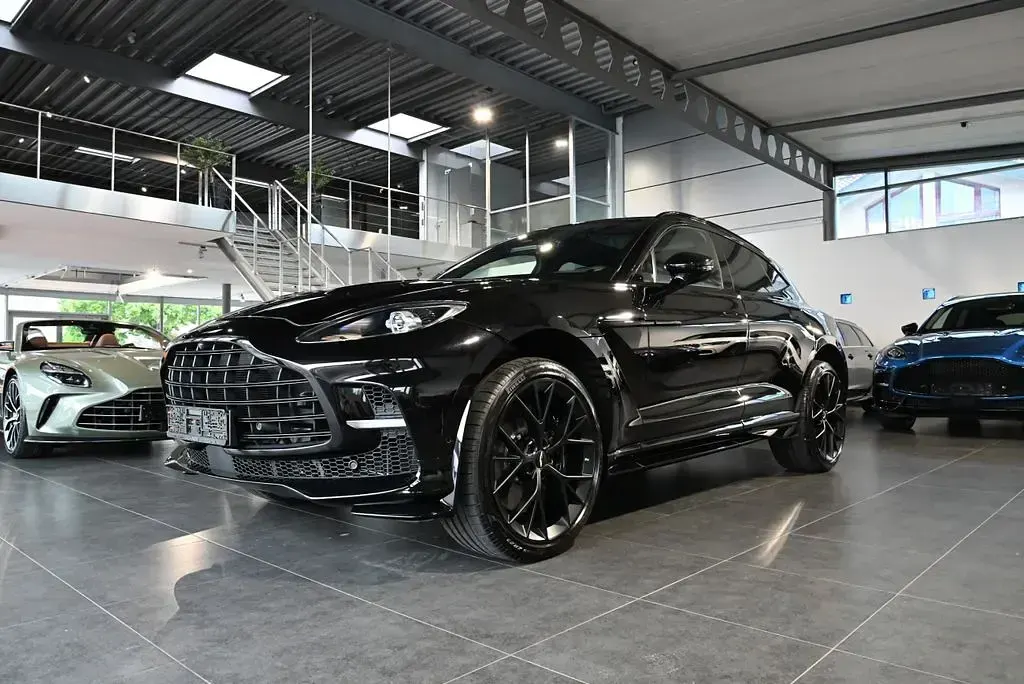 Neu Aston Martin DBX 707 707 PS (519 kW) 2026 Onyx black SUV