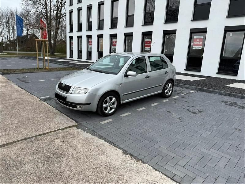 Gebraucht Skoda Fabia Comfort 70 PS (51 kW) 2000 Silber Kleinwagen