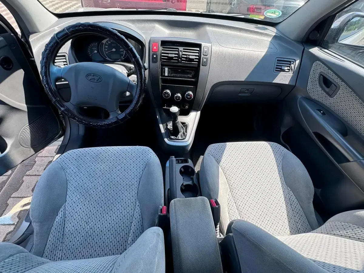 Gebraucht Hyundai Tucson GLS 141 PS (103 kW) 2005 Gold SUV