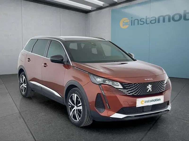Gebraucht Peugeot 5008 GT 145 PS (106 kW) 2024 Braun SUV