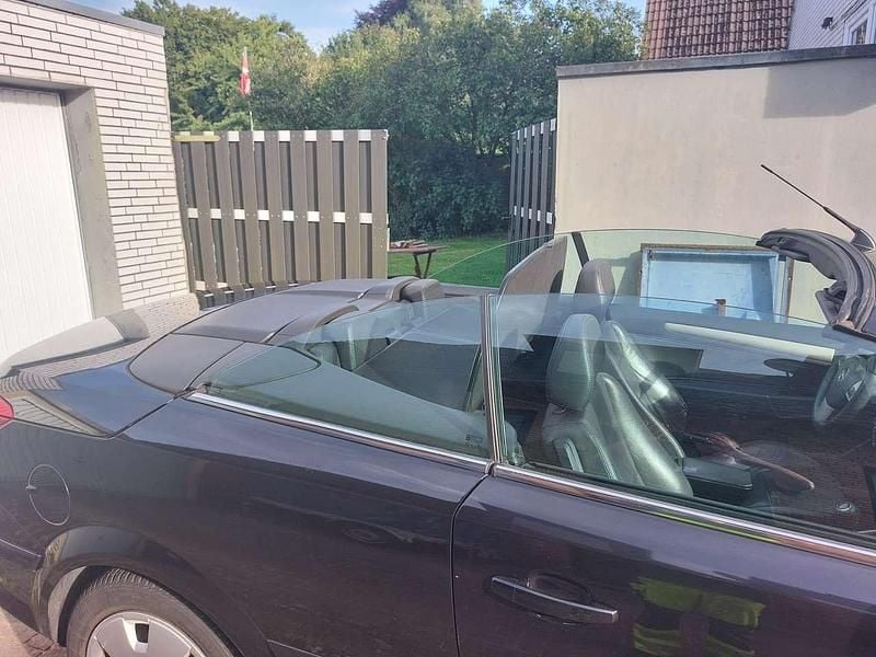 Schwarz Gebraucht 2008 Opel Astra Cabriolet Cosmo Cabrio | 2.600 € (Guter Preis) - Bild 1/4