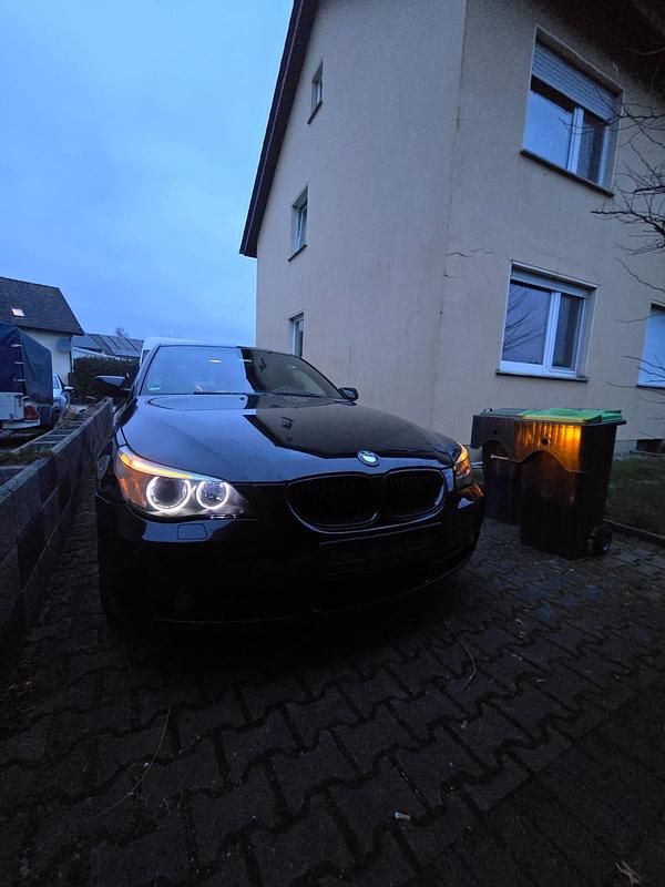 Schwarz Gebraucht 2004 BMW 530 Limousine | 3.599 € (Superpreis) - Bild 1/4