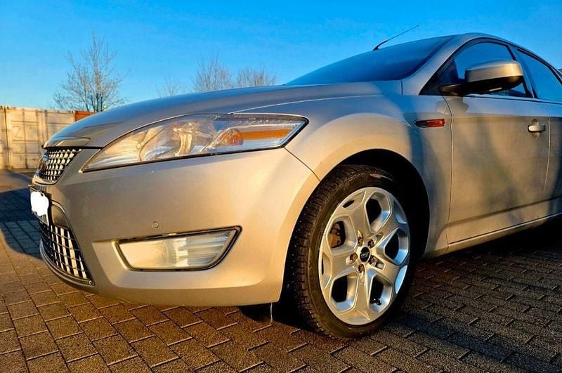 Silber Gebraucht 2007 Ford Mondeo Titanium Limousine | 3.499 € (Etwas zu teuer) - Bild 1/4