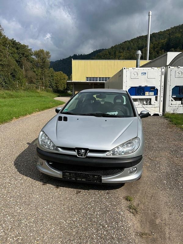 Silber Gebraucht 2006 Peugeot 206 Kleinwagen | 1.200 € (Fairer Preis) - Bild 1/4