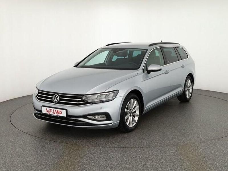 Andere Gebraucht 2023 VW Passat Pro Kombi | 28.950 € (Etwas zu teuer) - Bild 1/4