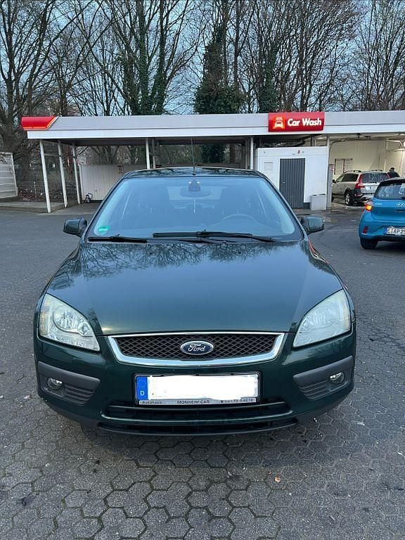 Gebraucht Ford Focus Ghia 101 PS (74 kW) 2005 Grün Limousine