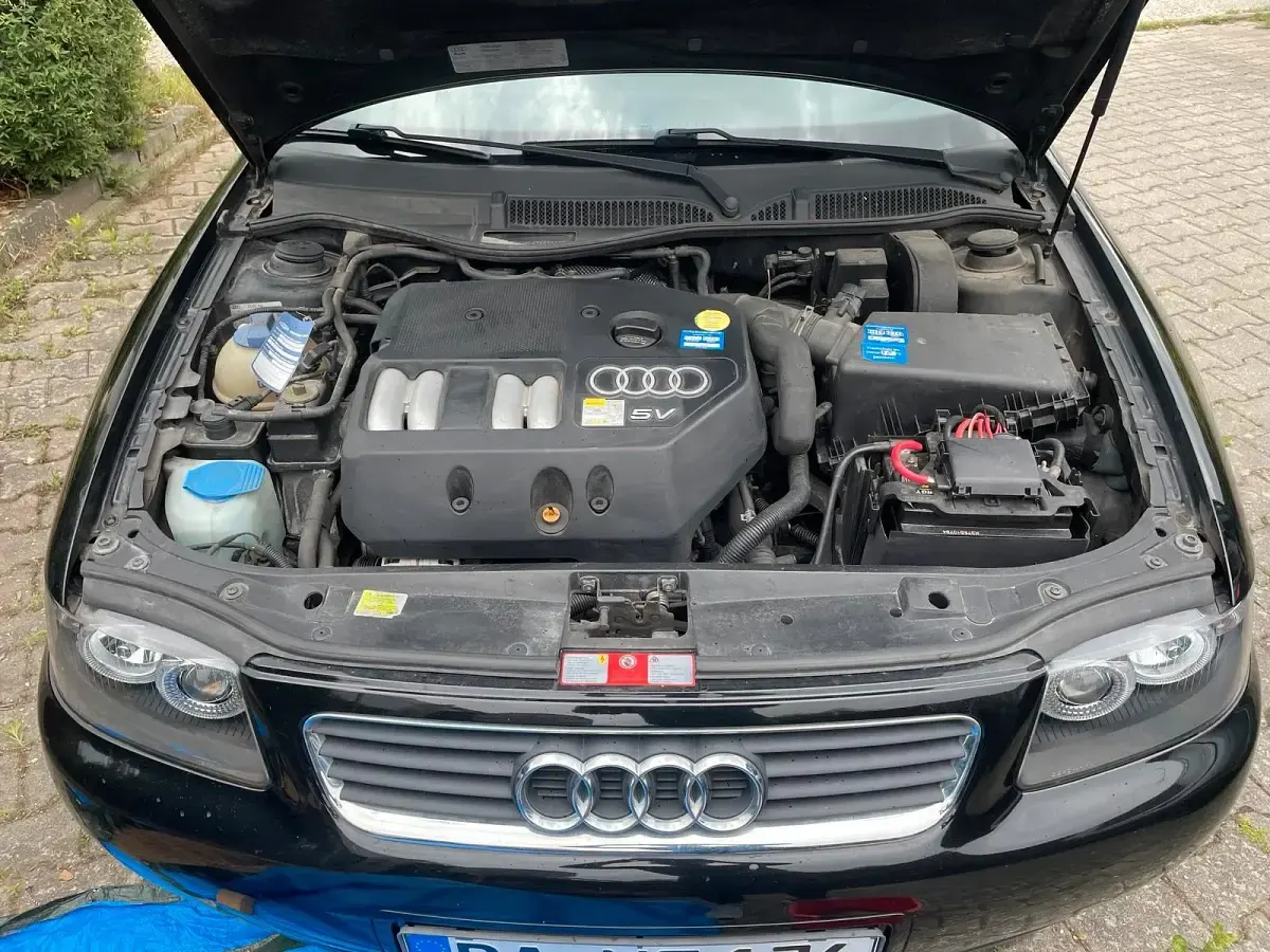 Gebraucht Audi A3 Attraction 125 PS (91 kW) 2002 Schwarz Kleinwagen