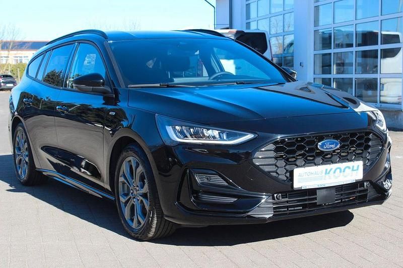 Neu Ford Focus ST-Line X 155 PS (114 kW) 2025 Schwarz Limousine