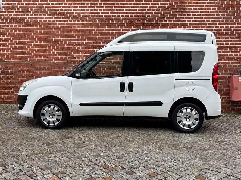 Gebraucht Fiat Doblò Dynamic 95 PS (69 kW) 2010 Weiß Van / Kleinbus