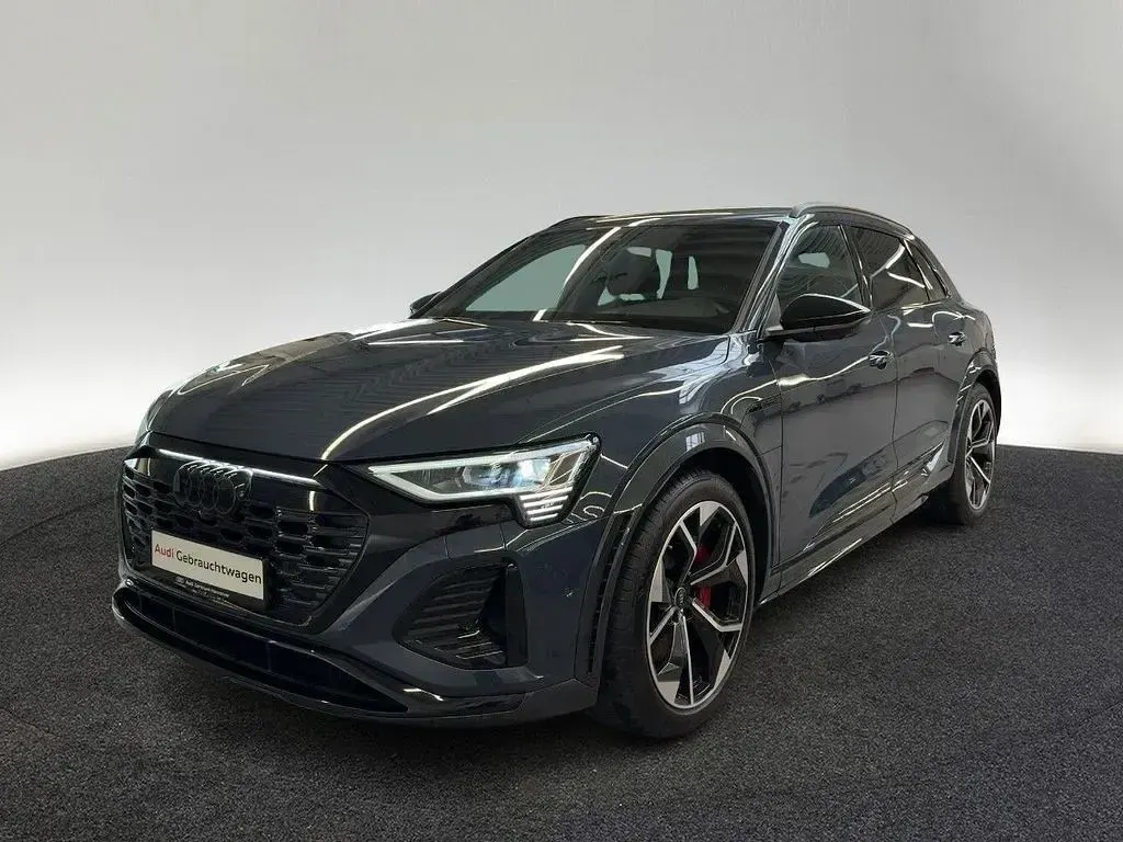 Gebraucht Audi SQ8 e-tron Sport 369 kW (503 PS) 2023 Plasmablau metallic SUV