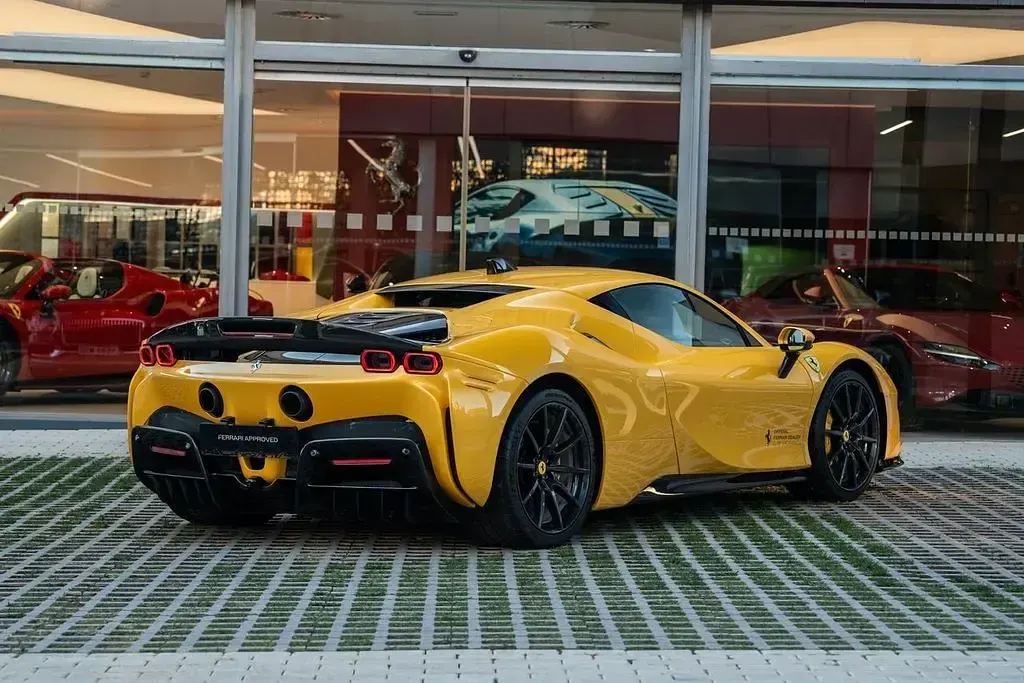 Gebraucht Ferrari SF90 2021