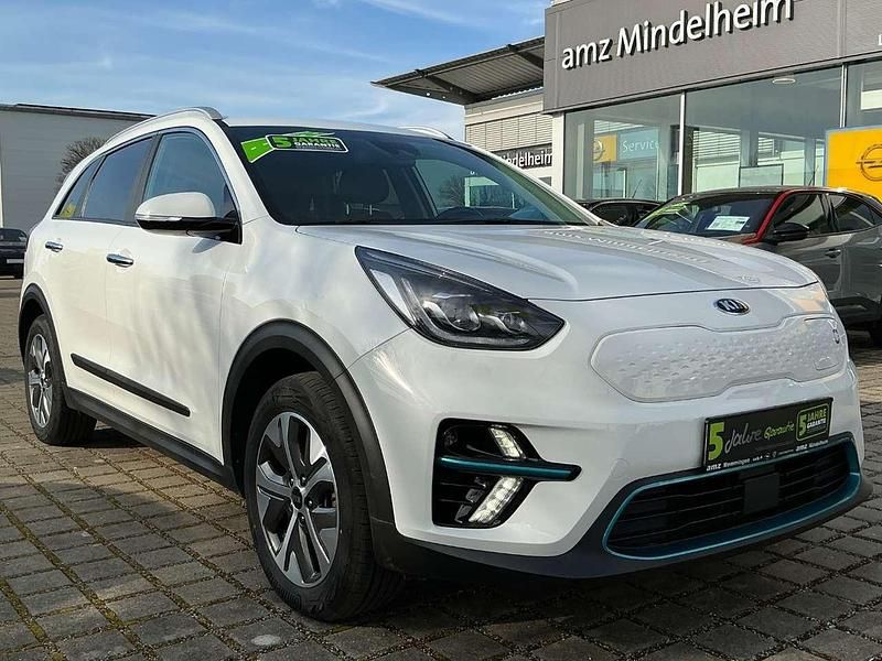 Gebraucht Kia e-Niro Vision 150 kW (204 PS) 2021 Schneeweiß SUV