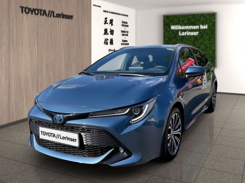Jeansblau Gebraucht 2021 Toyota Corolla Team Kombi | 22.490 € (Fairer Preis) - Bild 1/4