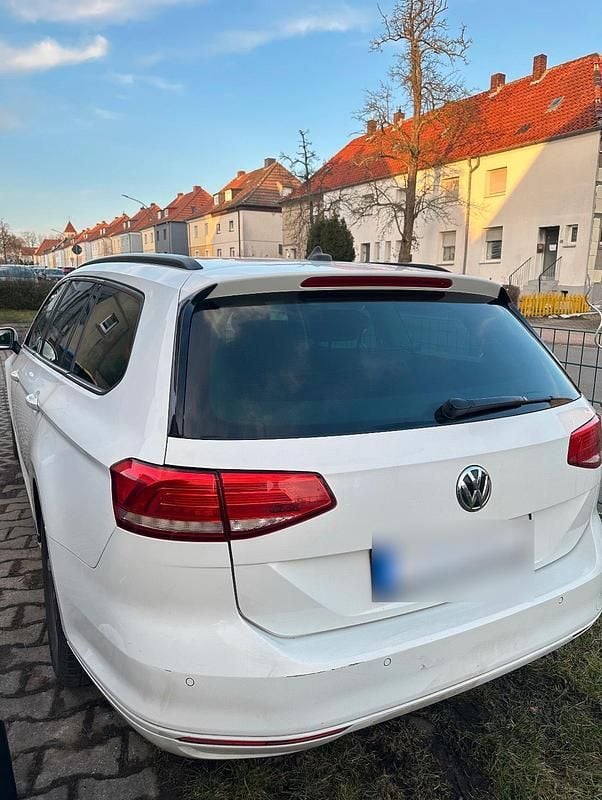 Gebraucht VW Passat 110 PS (80 kW) 2016 Weiß Kombi
