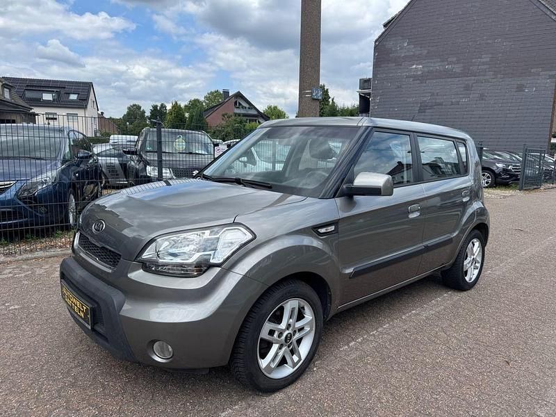 Grau Gebraucht 2009 Kia Soul Vision SUV | 4.490 € (Fairer Preis) - Bild 1/4