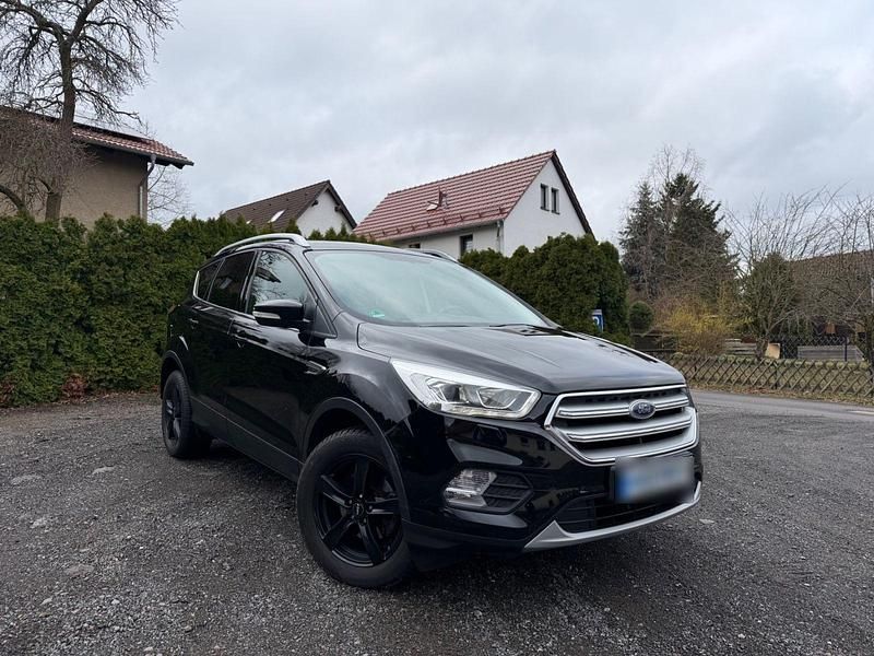 Gebraucht Ford Kuga Cool & Connect 120 PS (88 kW) 2018 Schwarz SUV