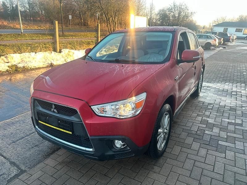 Gebraucht Mitsubishi ASX 150 PS (110 kW) 2011 Rot SUV