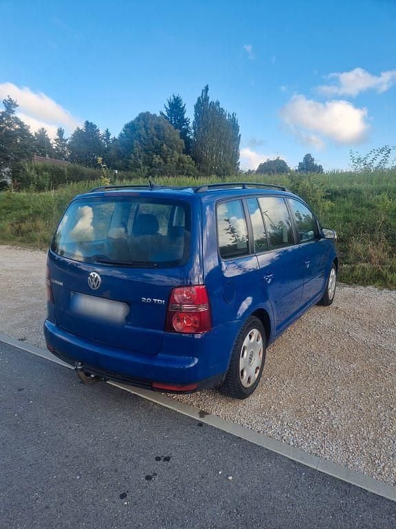 Blau Gebraucht 2008 VW Touran Trendline Van / Kleinbus | 2.250 € (Fairer Preis) - Bild 1/4