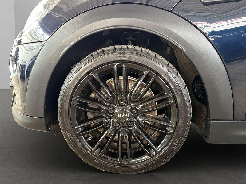 Gebraucht Mini Cooper S 178 PS (130 kW) 2022 Schwarz / enigmatic black (metallic) Kleinwagen