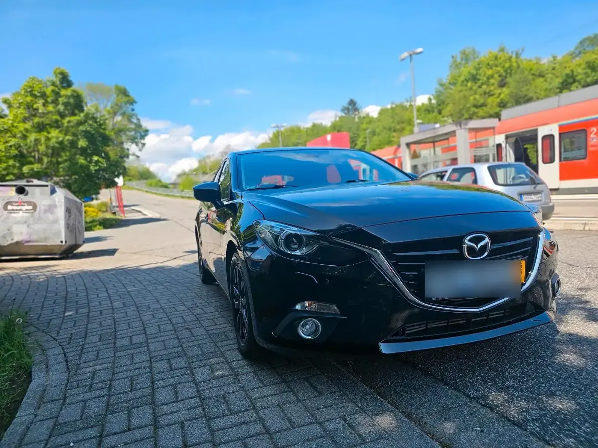Gebraucht Mazda 3 150 PS (110 kW) 2016 Schwarz Kleinwagen