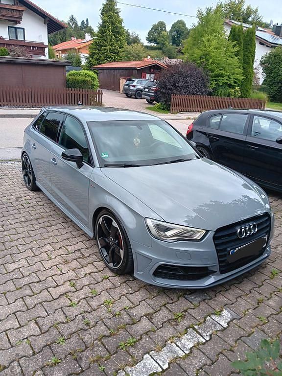 Grau Gebraucht 2016 Audi A3 S-Line Limousine | 15.990 € (Fairer Preis) - Bild 1/4