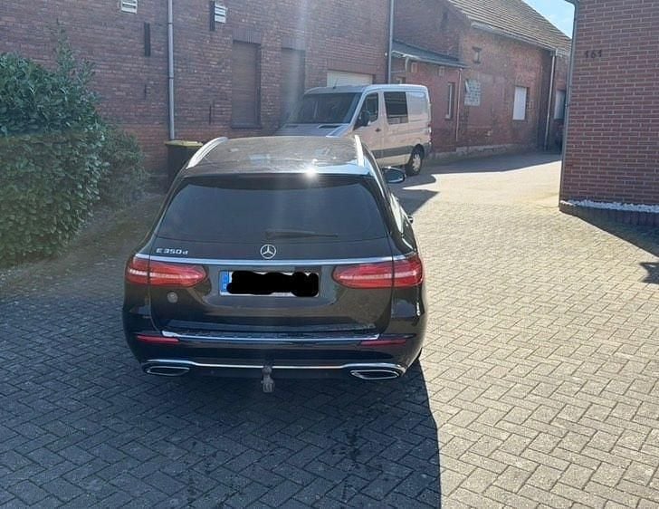 Usata Mercedes E350 258 CV (189 kW) 2017 Nero Berlina