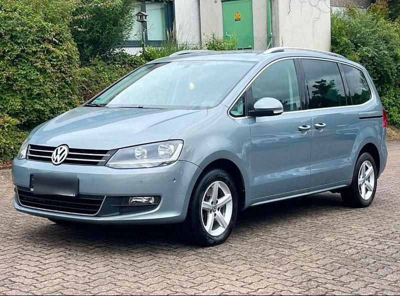 Grau Gebraucht 2014 VW Sharan Van / Kleinbus | 8.999 € (Guter Preis) - Bild 1/4