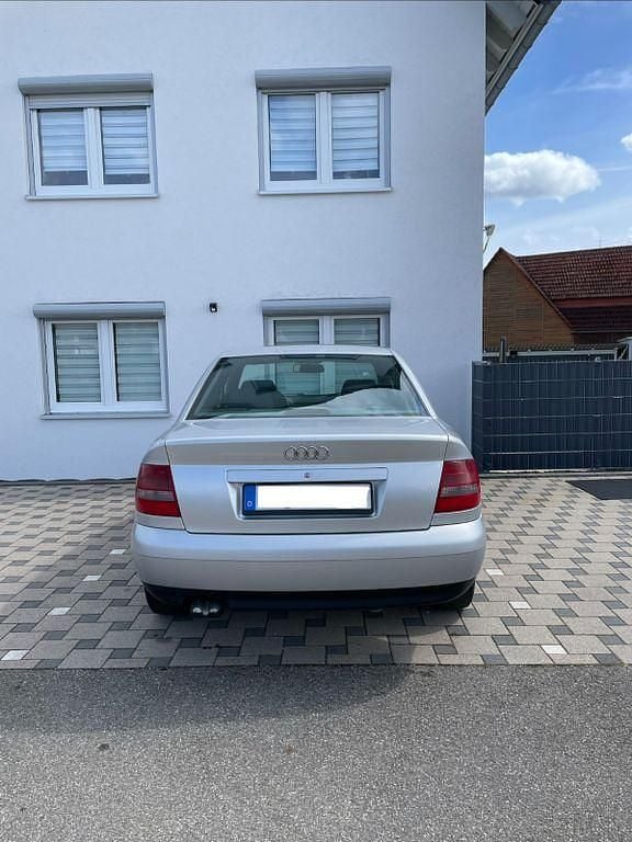 Gebraucht Audi A4 Performance 116 PS (85 kW) 2000 Silber Limousine