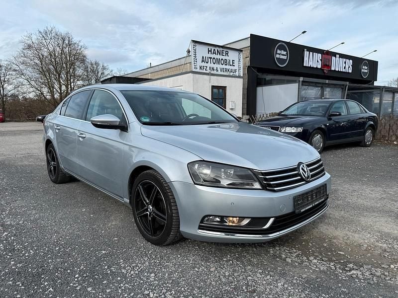 Gebraucht VW Passat 140 PS (102 kW) 2011 Silber Limousine