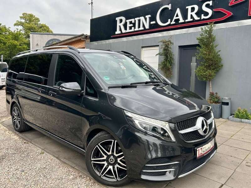 Graphitgrau Gebraucht 2020 Mercedes V220 AMG Van / Kleinbus | 53.290 € (Guter Preis) - Bild 1/4